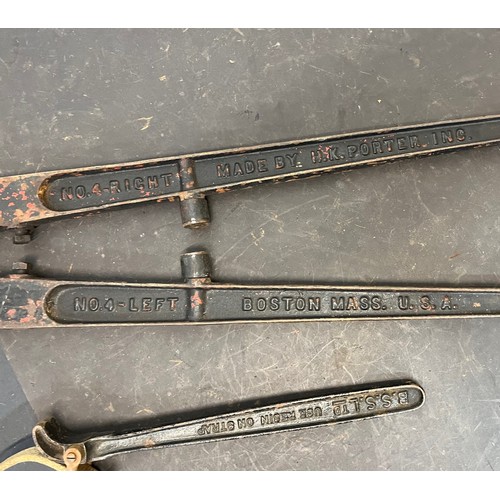 260 - Tools, large set of bolt croppers and a strap wrench, croppers are 43 inches long.

This lot is avai... 