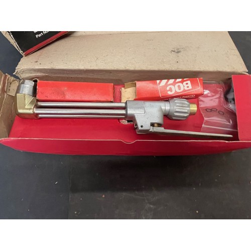 262 - Tools a boxed new Old Stock BOC cutting torch, and another vintage cutting torch.

This lot is avail... 