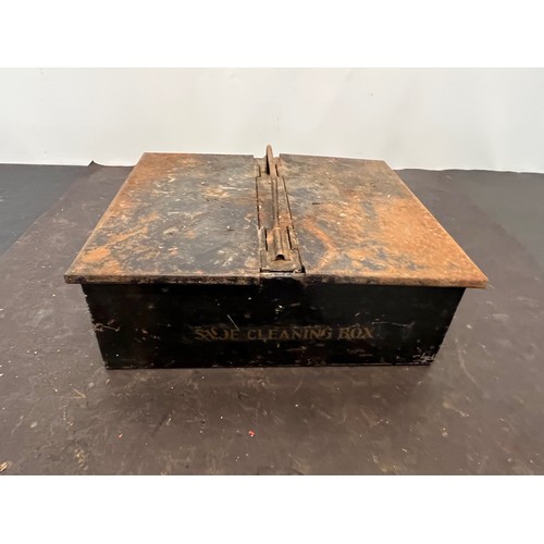 267 - A boxed Shoeshine kit in a japanned black metal box.

This lot is available for in-house packing & s... 