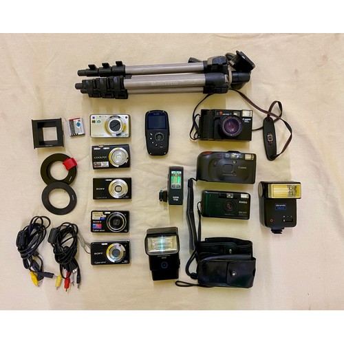 271 - Photographic equipment, a collection of vintage cameras and accessories


This lot is available for ... 