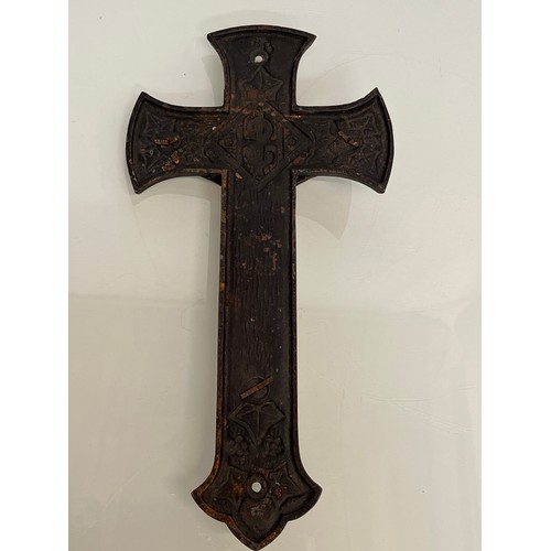 487 - Cast crucifix with Celtic decoration.

This lot is available for in-house packing & shipping