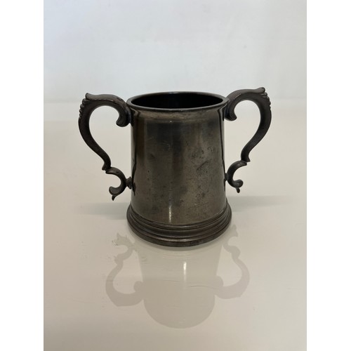 495 - University Rowing club trophy, D.C.B.C.  presentation engraved tankard from 1934, 10 cm high.

This ... 