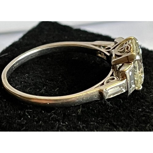 1 - Art Deco Diamond ring, 2.19 carat rectangular brilliant cut natural diamond flanked by four baguette... 