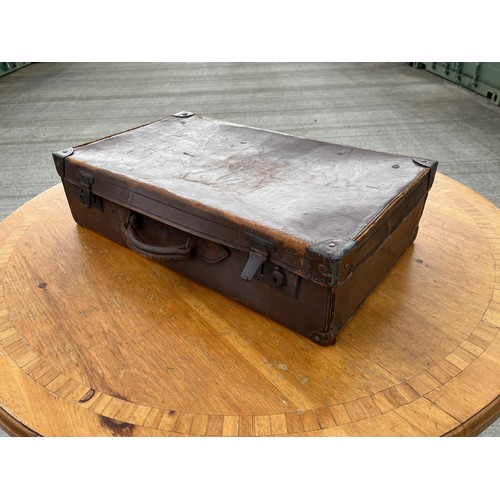 Vintage luggage, a small leather suitcase. 84 cm x 35 cm x 15cm. This ...