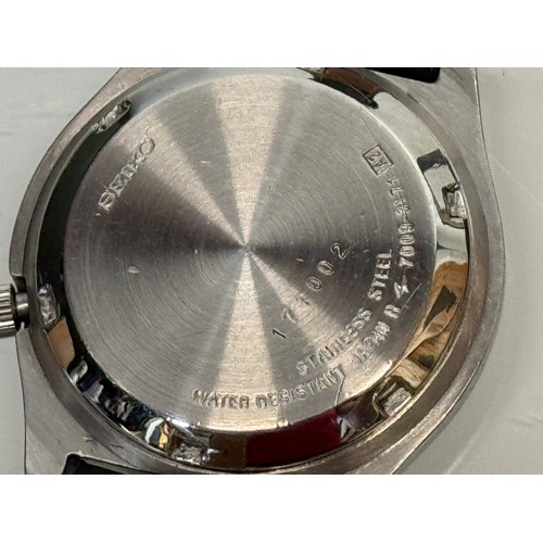 15 - Gent’s wristwatch, a Seiko automatic watch.

This lot is available for in-house shipping