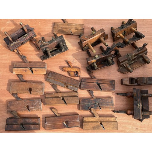 114 - Militaria, Tools, Woodworking, Carpentry, a large storage chest full of carpenters planes. Chest is ... 