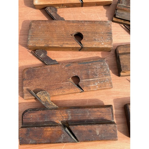 114 - Militaria, Tools, Woodworking, Carpentry, a large storage chest full of carpenters planes. Chest is ... 