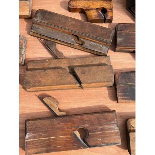 114 - Militaria, Tools, Woodworking, Carpentry, a large storage chest full of carpenters planes. Chest is ... 