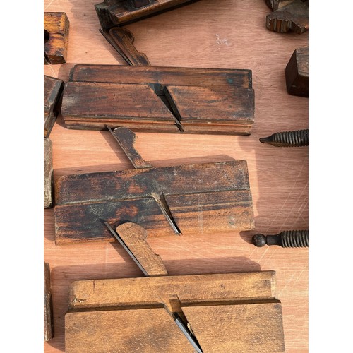 114 - Militaria, Tools, Woodworking, Carpentry, a large storage chest full of carpenters planes. Chest is ... 