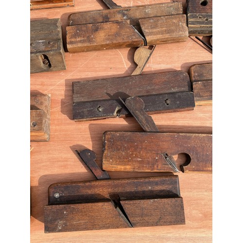 114 - Militaria, Tools, Woodworking, Carpentry, a large storage chest full of carpenters planes. Chest is ... 