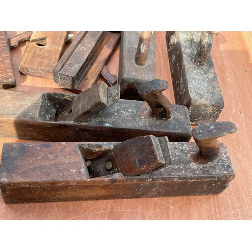 114 - Militaria, Tools, Woodworking, Carpentry, a large storage chest full of carpenters planes. Chest is ... 