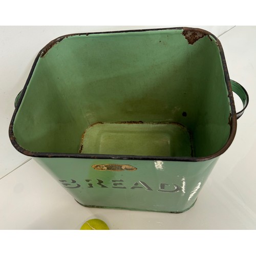 155 - Enamelled mid-century bread storage bin.

This lot is available for in-house shipping