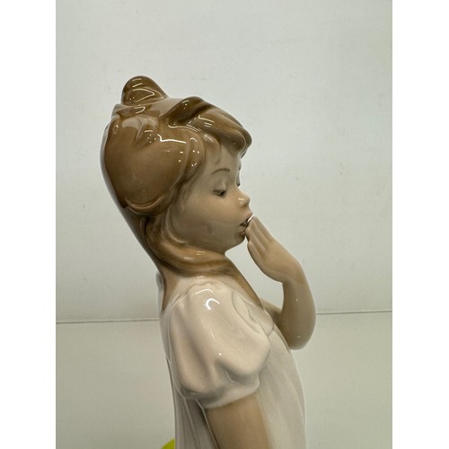 169 - Two spanish ceramic figurines, Nao and Nadal.

This lot is available for in-house shipping