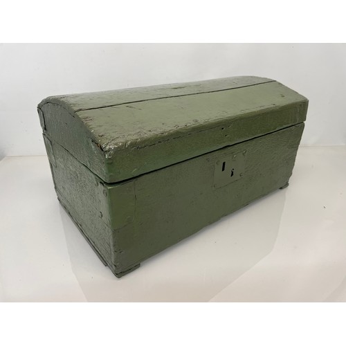 143 - Painted pine storage chest, 51 cm x 29 cm x 27 cm high.

This lot is available for in-house shipping