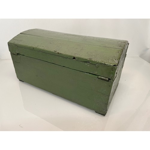 143 - Painted pine storage chest, 51 cm x 29 cm x 27 cm high.

This lot is available for in-house shipping