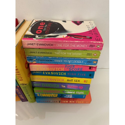 31 - Books, Crime Fiction, Janet Evanovich a collection of Stephanie Plum novels.

This lot is available ... 