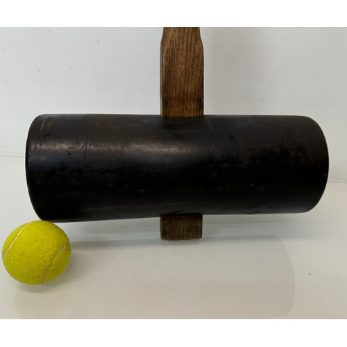 213 - Tools, a large rubber mallet for laying paving slabs.

This lot is available for in-house shipping