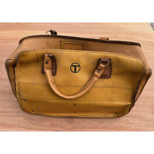 222 - Luggage, a BT works tool bag from the 1980’s and a briefcase.

This lot is available for in house sh... 