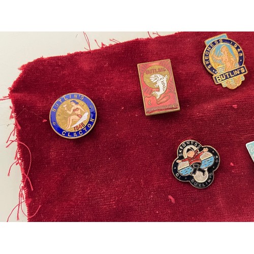 346 - A collection of enamel pin badges for Butlins holiday resorts 1940’s – 1960’s.

This lot is availabl... 