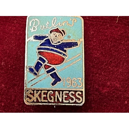 346 - A collection of enamel pin badges for Butlins holiday resorts 1940’s – 1960’s.

This lot is availabl... 