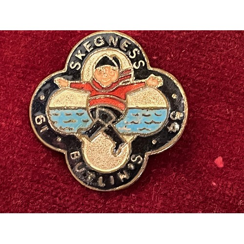 346 - A collection of enamel pin badges for Butlins holiday resorts 1940’s – 1960’s.

This lot is availabl... 