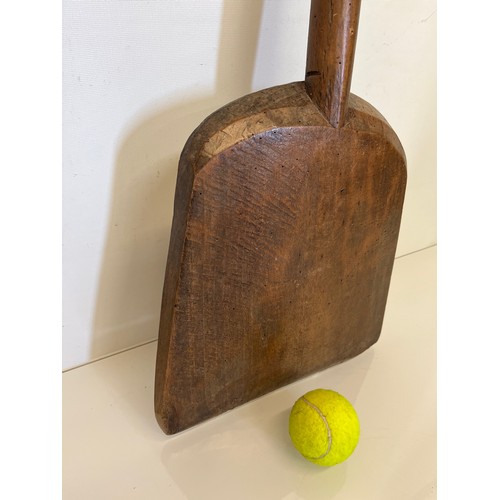 347 - Large wooden bread oven spade 110 cm long.

This lot is available for in-house shipping