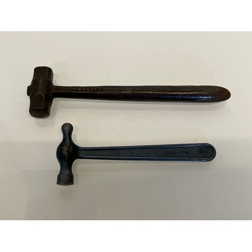 364 - Two cast metal toffee hammers.

This lot is available for in-house shipping