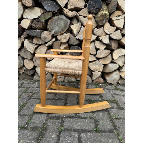 250 - Childs rocking chair.

This lot is available for in-house shipping