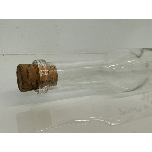 267 - Kitchenalia, a decorative glass rolling pin, 52 cm long.

This lot is available for in-house shippin... 