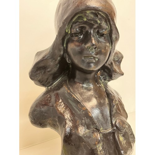 279 - Decorative Art Nouveau bust of a female, marked to the rear.

This lot is available for in-house shi... 