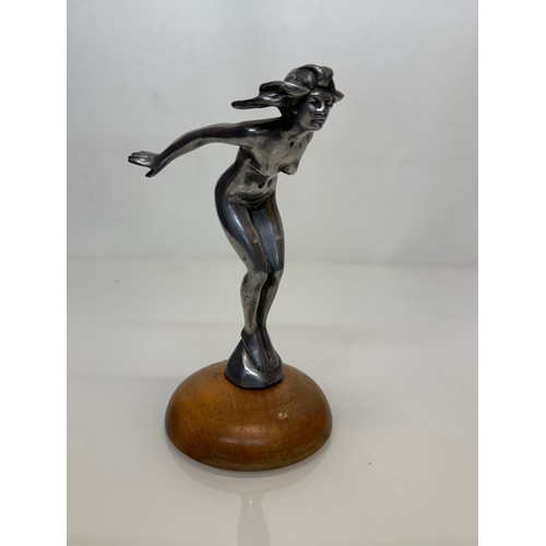 289 - Automobilia, Speed Nymph vintage motor car mascot, 19 cm high.

This lot is available for in-house s... 