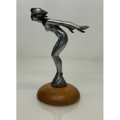 289 - Automobilia, Speed Nymph vintage motor car mascot, 19 cm high.

This lot is available for in-house s... 