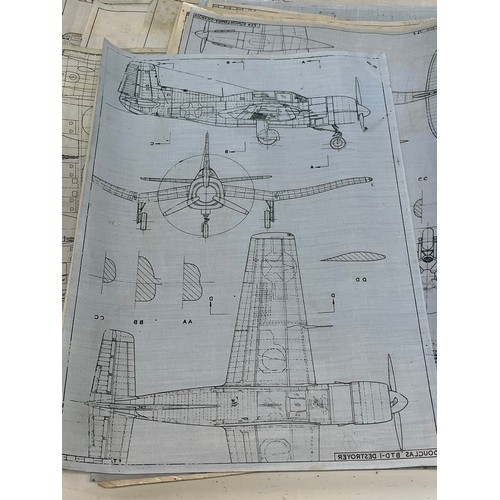 481 - Militaria, WWII, Aeronautical Aviation interest Plan drawings on linen of a Douglas BTD-1 Destroyer.... 