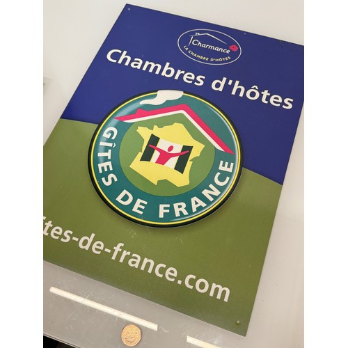 89 - French sign for Chambres d’hotes and Gites de France accommodation, 52 cm x 39 cm.

This lot is avai... 