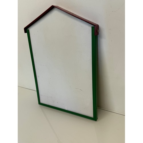 91 - A Gites de France wipe board with a corporate colour schemed steel framework,  37 cm x 26 cm.

This ... 