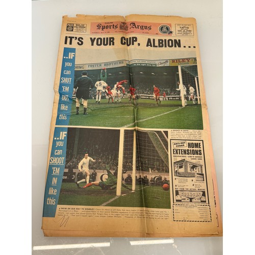 94 - Football ephemera ,a programme some league reviews and special edition newspapers, Arsenal, Spurs Ch... 