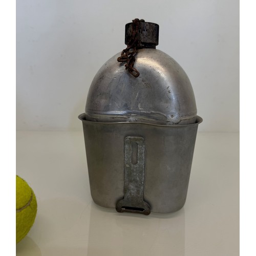 97 - US Army WWII water canteen, dated 1943, militaria field equipment.

This lot is available for in-hou... 