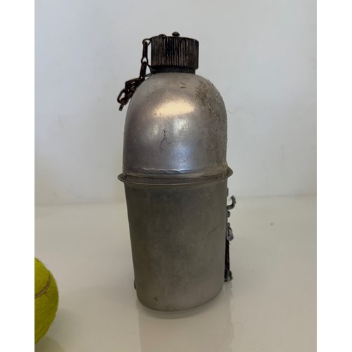 97 - US Army WWII water canteen, dated 1943, militaria field equipment.

This lot is available for in-hou... 