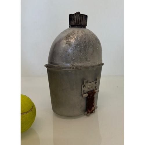 97 - US Army WWII water canteen, dated 1943, militaria field equipment.

This lot is available for in-hou... 