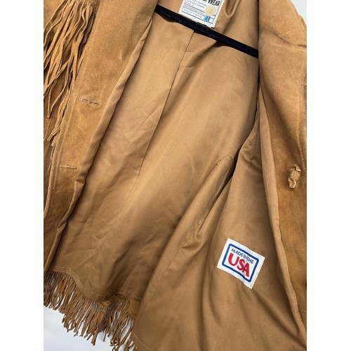 386 - Vintage Fashion, fringed suede leather jacket made in USA.

This lot is available for in-house shipp... 