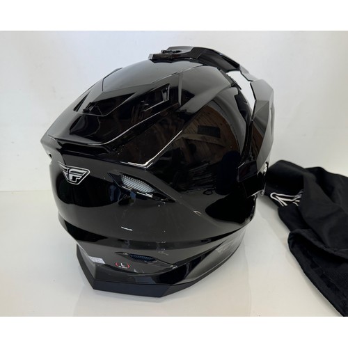 390 - Motorcycle helmet unused condition in it’s bag size L.

This lot is available for in-house shipping