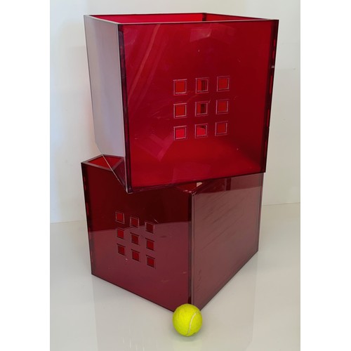 394 - Mid century Ikea furniture a pair of transparent Perspex storage cubes, 33cm x 33 cm x 33 cm.

This ... 