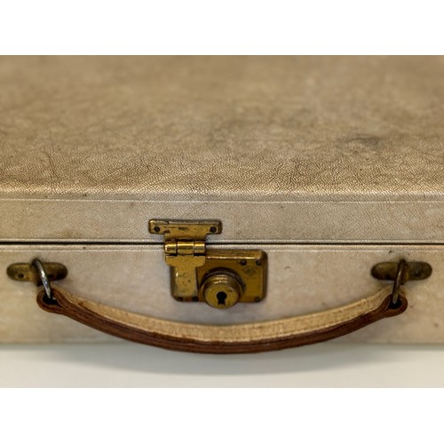 406 - Jewellery case with separated inner storage and tray to the top, 25 cm x 18 cm x 8 cm.

This lot is ... 