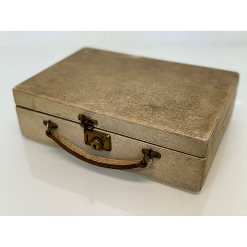 406 - Jewellery case with separated inner storage and tray to the top, 25 cm x 18 cm x 8 cm.

This lot is ... 