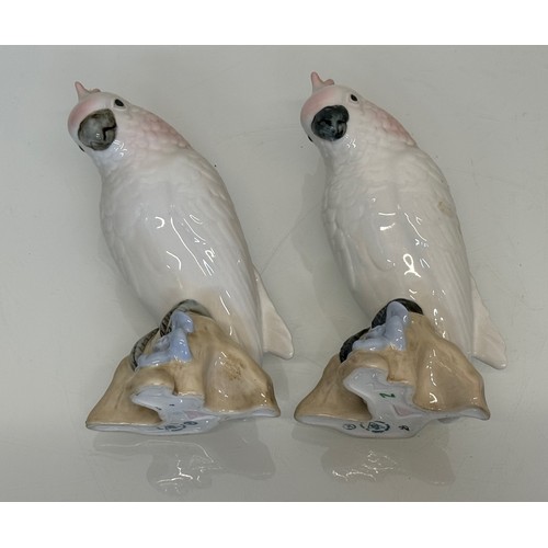 408 - Two Royal Dux porcelain figurines of Cockatoo’s. 18 cm tall.

This lot is available for in-house shi... 