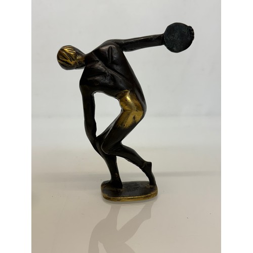 6 - A mid-century cast bronze classical figure of an Athlete, unsigned model of a discus thrower with hi... 