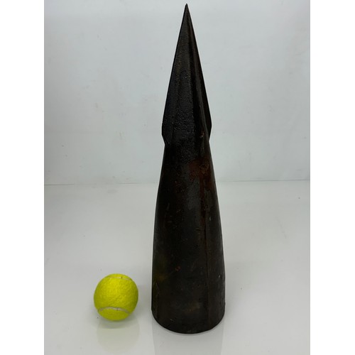 11 - Large cast iron whaling harpoon head from South Georgia. 45 cm tall.


This lot is available for in-... 