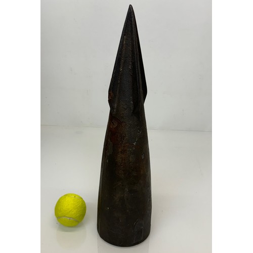 11 - Large cast iron whaling harpoon head from South Georgia. 45 cm tall.


This lot is available for in-... 