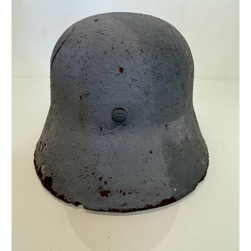 36 - Militaria WWI, German helmet WWI. Size 54 -58

This lot is available for in-house shipping