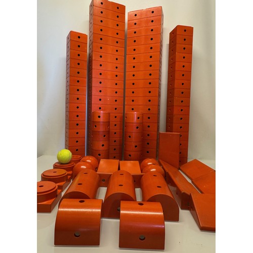 40 - Toys, German designer building blocks, good quantity of orange plastic large scale construction bric... 